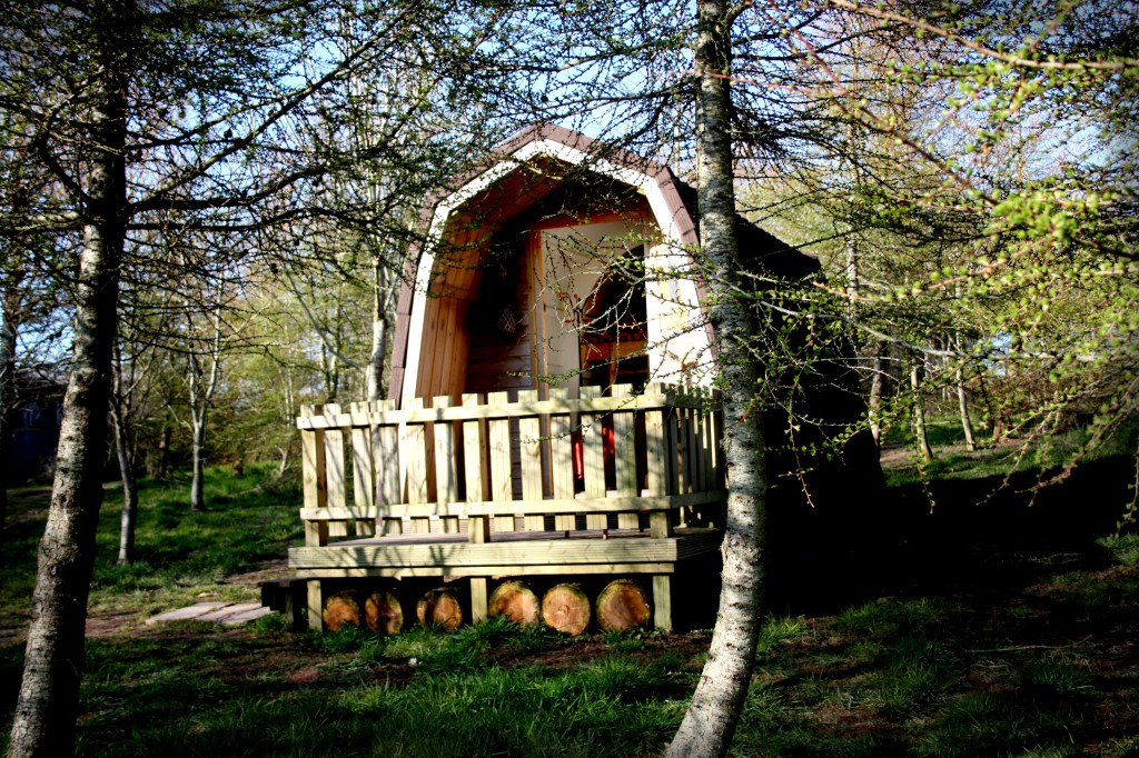 south wales log cabins