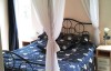 athelington hall farm lodges bedroom