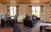 callow lodge lounge room