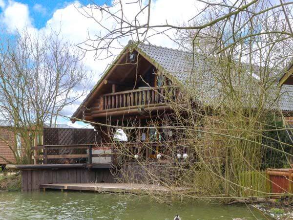 Woodpecker lodge tattershall lake