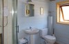 pennylands hill view lodge bathroom