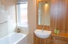 cotton tail lodge bathroom