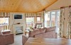crag view lodge lounge 2
