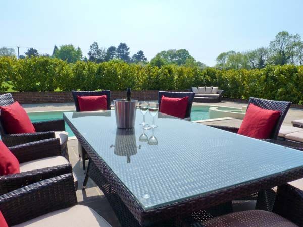 Rushmore lodge Kent outside