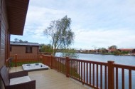 castle view lodge tattersahll lake balcony