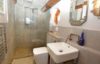 sapphire lodge mid wales bathroom